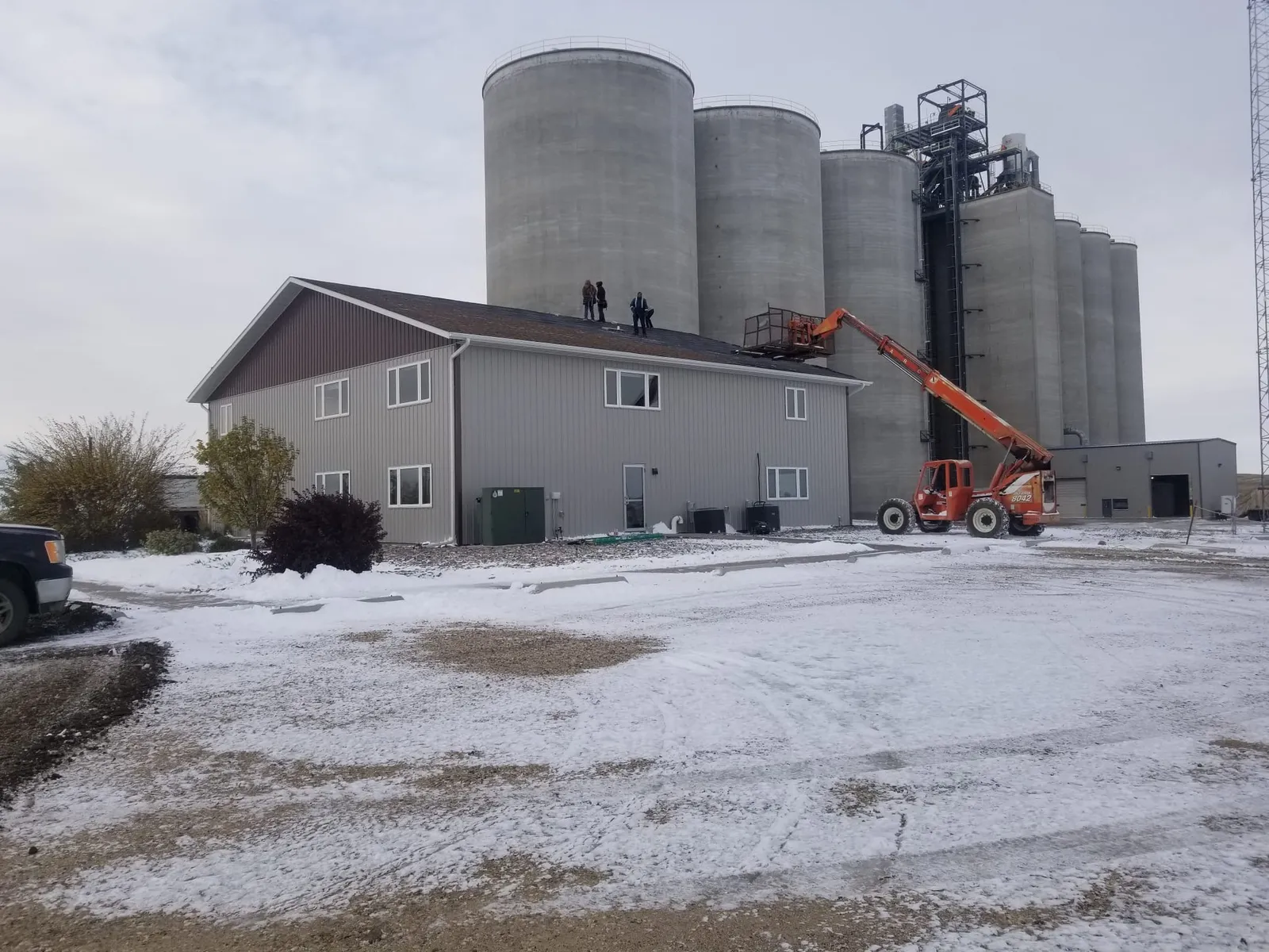 Commercial Steel Building Reroof in Tioga, ND